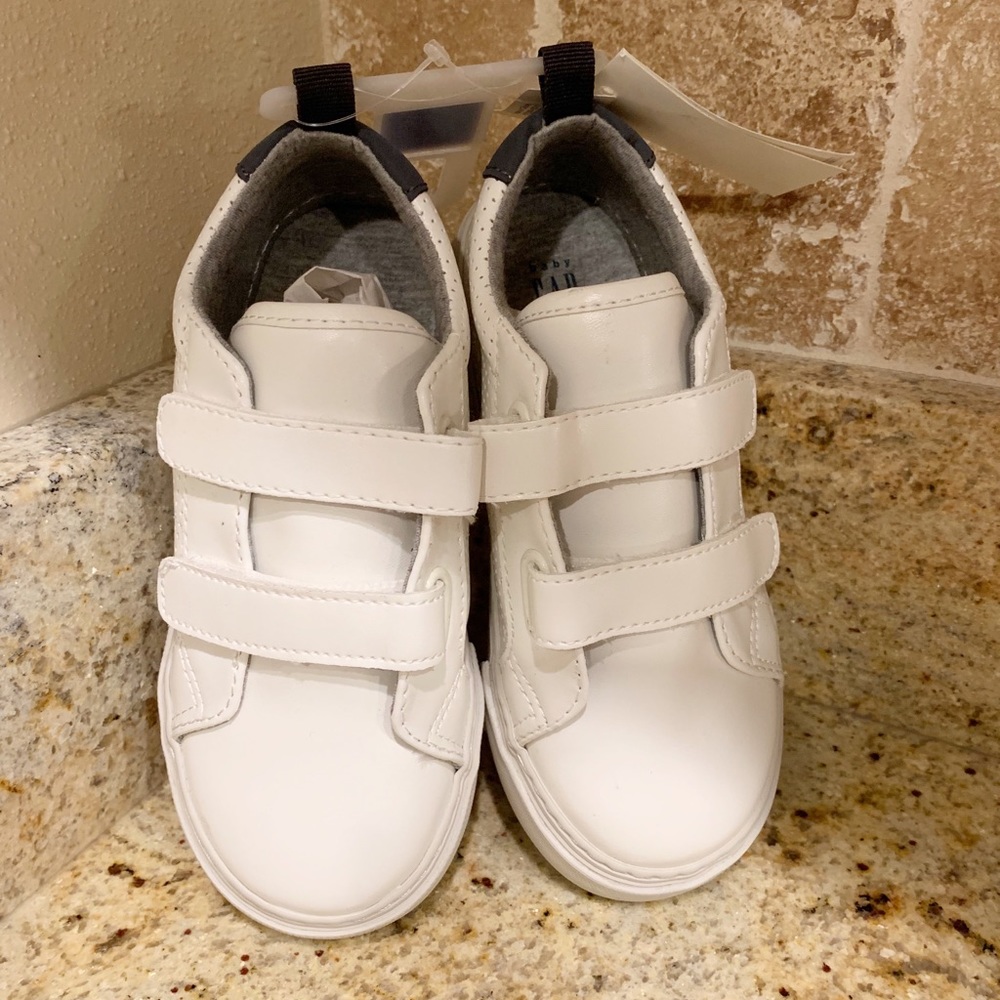 NWT Gap Little Boys White Tennis Shoes